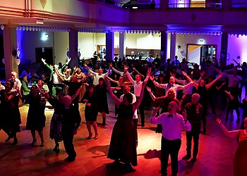 ADTV Tanzschule Oliver Thalheim & Tina Spiesbach GbR photo ADTV Tanzschule Oliver Thalheim & Tina Spiesbach GbR