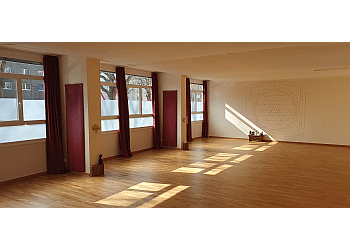 Ashtanga Yoga Raum Frankfurt photo Ashtanga Yoga Raum Frankfurt