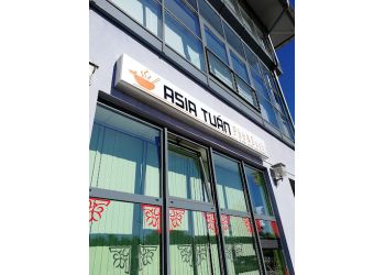 Asia-Tuan photo Asia-Tuan