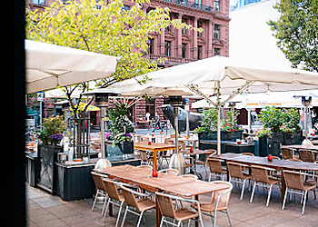 Bull & Bear Restaurant & Sportsbar photo Bull & Bear Restaurant & Sportsbar