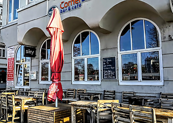 Corner-Die Bar für Sportkultur photo Corner-Die Bar für Sportkultur