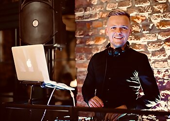 DJ Mane photo DJ Mane