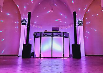 DJ Nari photo DJ Nari