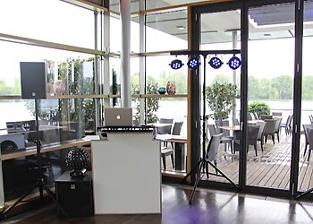 DJ & more photo DJ & more