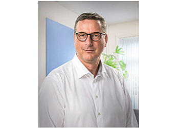 DR. med. J. Michael Lankes - Orthopädie am Arndtplatz Dr. med. Lankes DR. med. J. Michael Lankes - Orthopädie am Arndtplatz Dr. med. Lankes