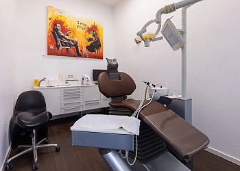 Dr. med. dent. Alfonso Padilla - Zahnarztpraxis Padilla image Dr. med. dent. Alfonso Padilla - Zahnarztpraxis Padilla