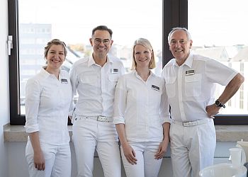 Dr. Dennis Hüren photo Dr. Dennis Hüren