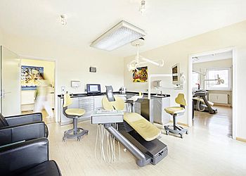 Dr.med. dent. Florian Neumayer image Dr.med. dent. Florian Neumayer