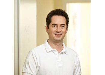 Dr. Florian Neumayer