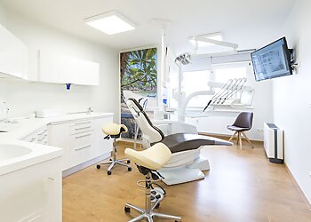 Dr. Frank Kuipers - ZAHNÄRZTE KUIPERS & KOLLEGEN image Dr. Frank Kuipers - ZAHNÄRZTE KUIPERS & KOLLEGEN