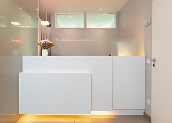 Dr. Irfan Durali - ZAHNARZTPRAXIS FÜR IMPLANTOLOGIE image Dr. Irfan Durali - ZAHNARZTPRAXIS FÜR IMPLANTOLOGIE