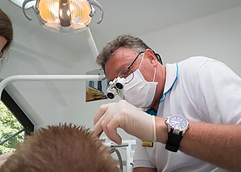 Dr. Michael Golmann - ZAHNARZT KREFELD MICHAIL GOLMANN image Dr. Michael Golmann - ZAHNARZT KREFELD MICHAIL GOLMANN