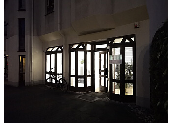 Dr. med. dent. Nazif Idrizi - ZAHNCENTRUM BONN photo Dr. med. dent. Nazif Idrizi - ZAHNCENTRUM BONN