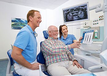 Dr. Thomas Otten - Zahnärzte am Lister Platz image Dr. Thomas Otten - Zahnärzte am Lister Platz