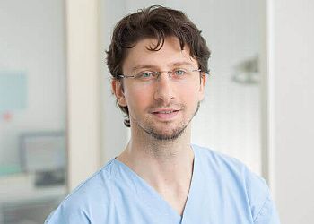 Dr. Zahnarzt Thomas Emilianof -  KREDENT · Zahnmedizinisches Zentrum