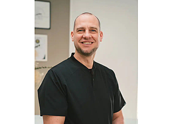 Dr. dent Daniel Survila Dr. dent Daniel Survila