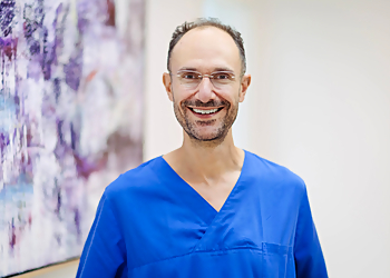 Dr. dent. David Nadas - BIEBERDENT Zahnäarzte-Implantologie