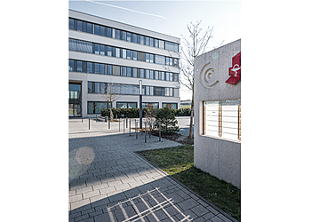 Dr. med. Ahsam Din - Facharztpraxis für Orthopädie und Chirurgie A. Din & Kollegen photo Dr. med. Ahsam Din - Facharztpraxis für Orthopädie und Chirurgie A. Din & Kollegen