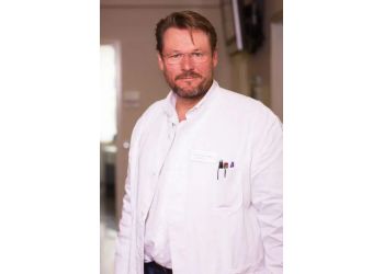Dr. med. Alexander Hilpert - KAISERBERG Klinik