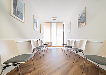 Dr. med. Alexej Haag - Hautarztpraxis im Schlössle image Dr. med. Alexej Haag - Hautarztpraxis im Schlössle