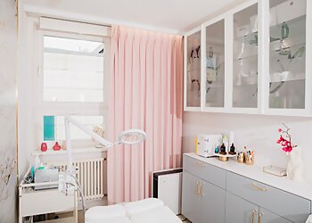 Dr. med. Anna Francuzik - PROFIDERMIS image Dr. med. Anna Francuzik - PROFIDERMIS