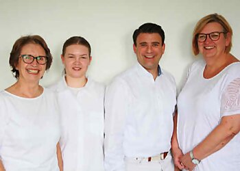 Dr. med. Arndt Runge - FRAUENARZTPRAXIS WANDSBEK photo Dr. med. Arndt Runge - FRAUENARZTPRAXIS WANDSBEK