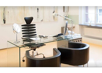 Dr. med. Aschkan Entezami - KLINIK AM PELIKANPLATZ GMBH image Dr. med. Aschkan Entezami - KLINIK AM PELIKANPLATZ GMBH