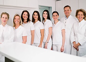 Dr. med. Björn-Georg Neumann - HNO PRAXIS NEUER WALL photo Dr. med. Björn-Georg Neumann - HNO PRAXIS NEUER WALL