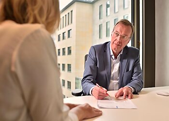 Fachärzte-Team Plastische Chirurgie An der Alten Oper Drs. B. & M. Dippe PartG photo Fachärzte-Team Plastische Chirurgie An der Alten Oper Drs. B. & M. Dippe PartG