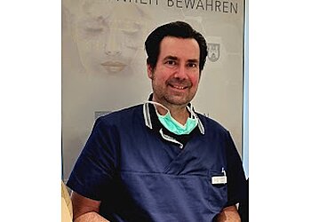 Dr. med. Christian Kerpen - COSMOPOLITAN AESTHETICS DRES. BOORBOOR & KERPEN GMBH