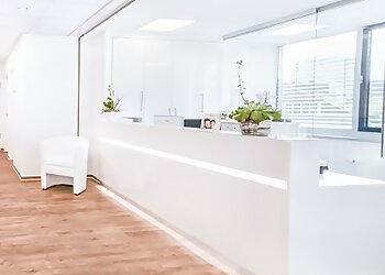 Dr. med. Daniel Talanow - E-STHETIC PLASTISCHE UND ÄSTHETISCHE CHIRURGIE photo Dr. med. Daniel Talanow - E-STHETIC PLASTISCHE UND ÄSTHETISCHE CHIRURGIE