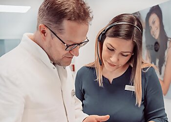 Dr. med. Daniel Talanow - E-STHETIC PLASTISCHE UND ÄSTHETISCHE CHIRURGIE image Dr. med. Daniel Talanow - E-STHETIC PLASTISCHE UND ÄSTHETISCHE CHIRURGIE