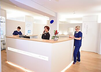 Dr. med. Dr. med. dent. Bengt Zikarsky - MUND-KIEFER-GESICHTSCHIRURGIE UND ORALCHIRURGIE DR. DR. ZIK photo Dr. med. Dr. med. dent. Bengt Zikarsky - MUND-KIEFER-GESICHTSCHIRURGIE UND ORALCHIRURGIE DR. DR. ZIK