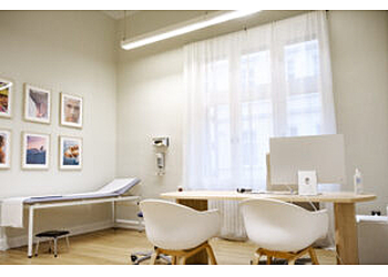 Dr. med. Estefanía Lang - dermanostic Hautarztpraxis Solingen photo Dr. med. Estefanía Lang - dermanostic Hautarztpraxis Solingen