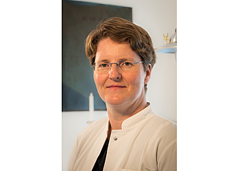 Dr. med. Franziska M. Loos -   Schulterchirurgie Leipzig