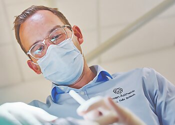 Dr. med. G. Felix Brölsch - LÖWEN ÄSTHETIK image Dr. med. G. Felix Brölsch - LÖWEN ÄSTHETIK