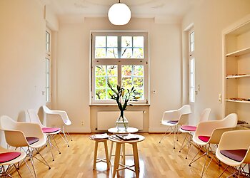 Dr. med. Gesine Mistry - PRAXIS FÜR FRAUENHEILKUNDE FRANKFURT image Dr. med. Gesine Mistry - PRAXIS FÜR FRAUENHEILKUNDE FRANKFURT