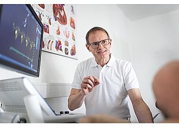 Dr. med. Jan Hemker - ze:roPRAXEN image Dr. med. Jan Hemker - ze:roPRAXEN