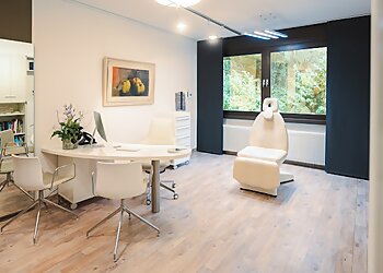 Dr. med. Jens H. Baetge - NÜRNBERGER KLINIK FÜR ÄSTHETISCH-PLASTISCHE CHIRURGIE photo Dr. med. Jens H. Baetge - NÜRNBERGER KLINIK FÜR ÄSTHETISCH-PLASTISCHE CHIRURGIE