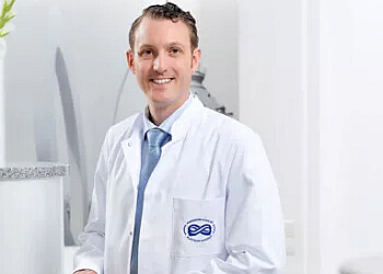 Dr. med. Manuel Hrabowski - Mannheimer Klinik für Plastische Chirurgie
