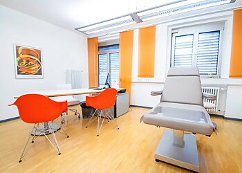 Dr. med. Marc Weihrauch - PRAXIS FÜR PLASTISCHE, REKONSTRUKTIVE UND ÄSTHETISCHE CHIRURGIE image Dr. med. Marc Weihrauch - PRAXIS FÜR PLASTISCHE, REKONSTRUKTIVE UND ÄSTHETISCHE CHIRURGIE