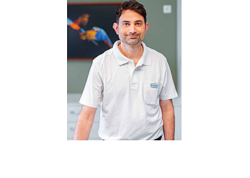 Dr. med. Nariman Angabini