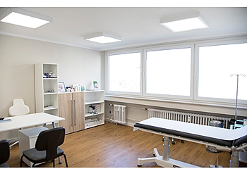 Dr. med. Nikola Henkel - MVZ Haut & Allergie Sterkrade Gothahaus image Dr. med. Nikola Henkel - MVZ Haut & Allergie Sterkrade Gothahaus