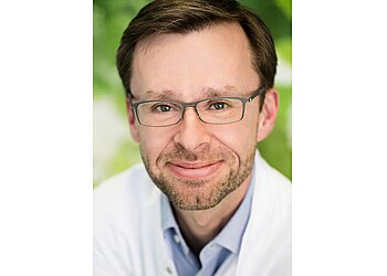 Dr. med. Onno Frerichs - Klinik für Plastische, Wiederherstellungs und Ästhetische Chirurgie Handchi