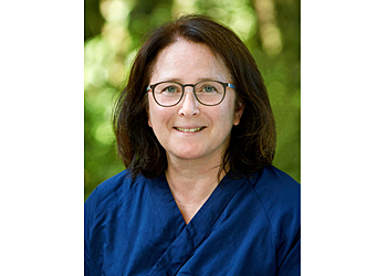 Dr. med. Serpil Koc - ORTHOPÄDISCH UNFALLCHIRURGISCHES ZENTRUM FISCHBACHTAL Dr. med. Serpil Koc - ORTHOPÄDISCH UNFALLCHIRURGISCHES ZENTRUM FISCHBACHTAL