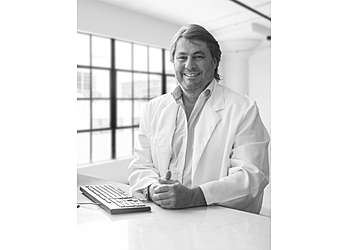 Dr. med. Stefan Ruf Dr. med. Stefan Ruf