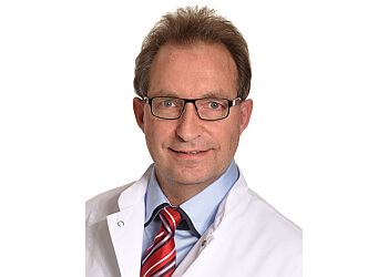 Dr. med. Stefan Schill - Nofretete Klinik