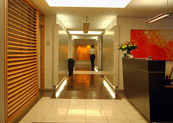 Dr. med. Stephan Neubauer - KLINIK AM RING image Dr. med. Stephan Neubauer - KLINIK AM RING