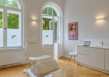 Dr. med. Stephan Valina - HOLSTENTOR-PRIVATKLINIK GmbH image Dr. med. Stephan Valina - HOLSTENTOR-PRIVATKLINIK GmbH