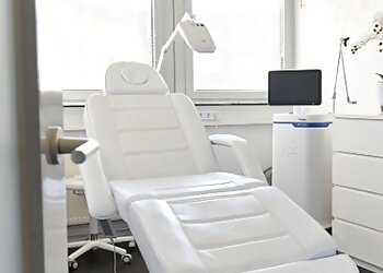 Dr. med. Tobias von Wild image Dr. med. Tobias von Wild